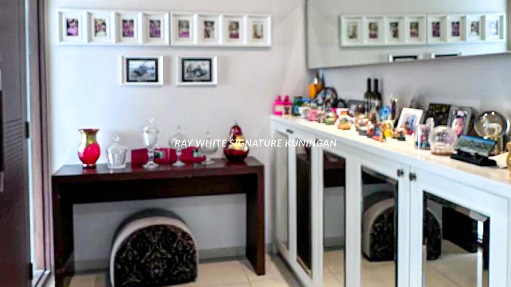 Rumah Komplek yang Tenang di Lokasi Prime Kebayoran Baru