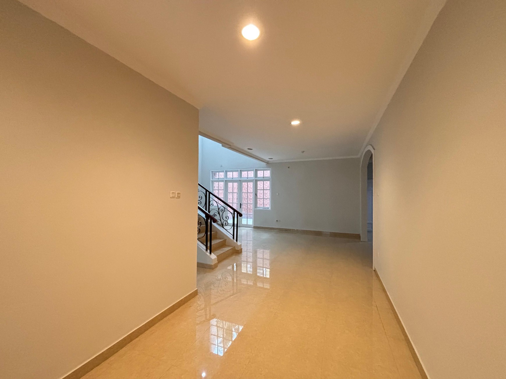 Rumah Kokoh 2 Lantai, Rapi Siap Huni  di Kota Wisata Cibubur 