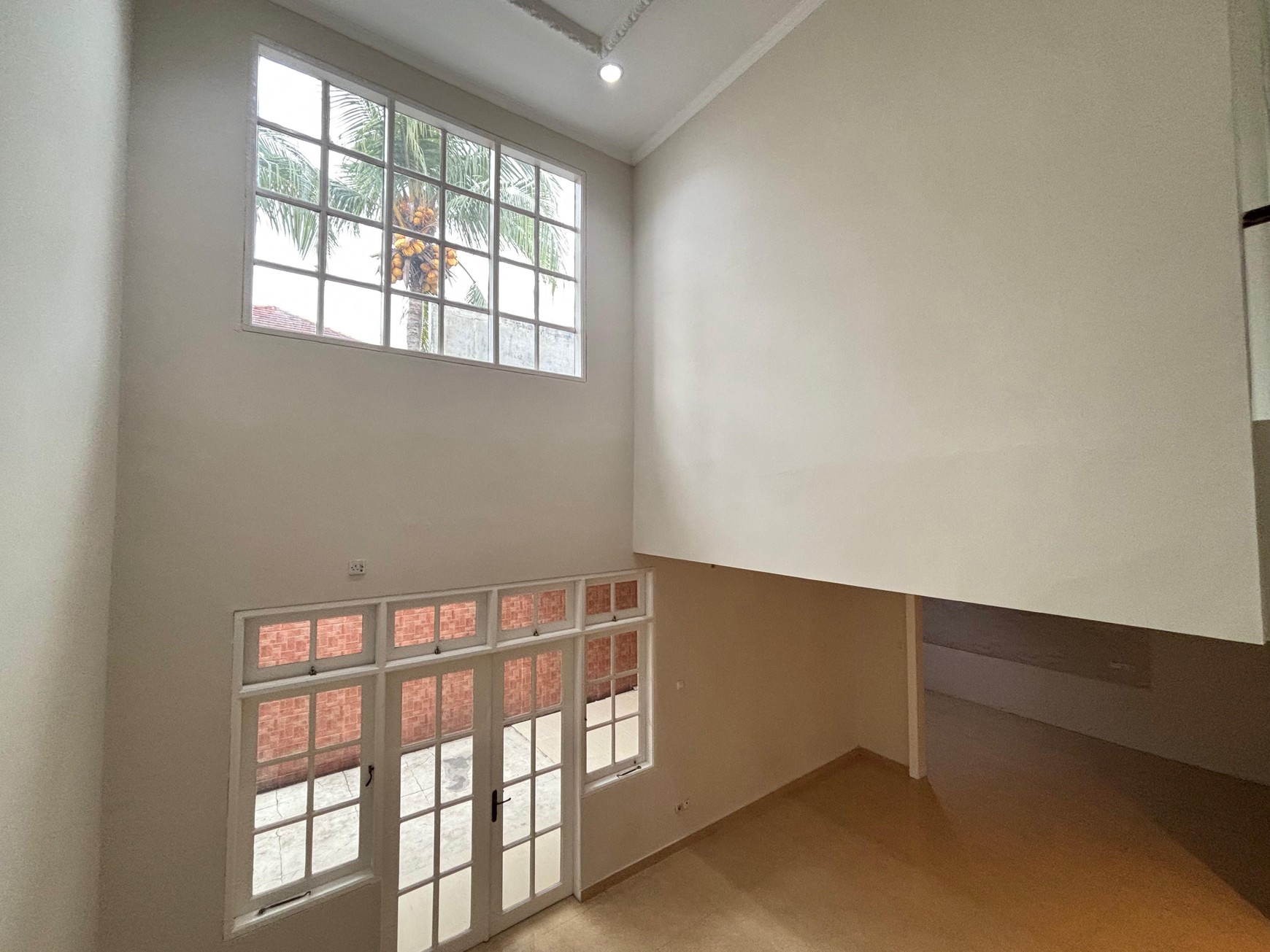 Rumah Kokoh 2 Lantai, Rapi Siap Huni  di Kota Wisata Cibubur 