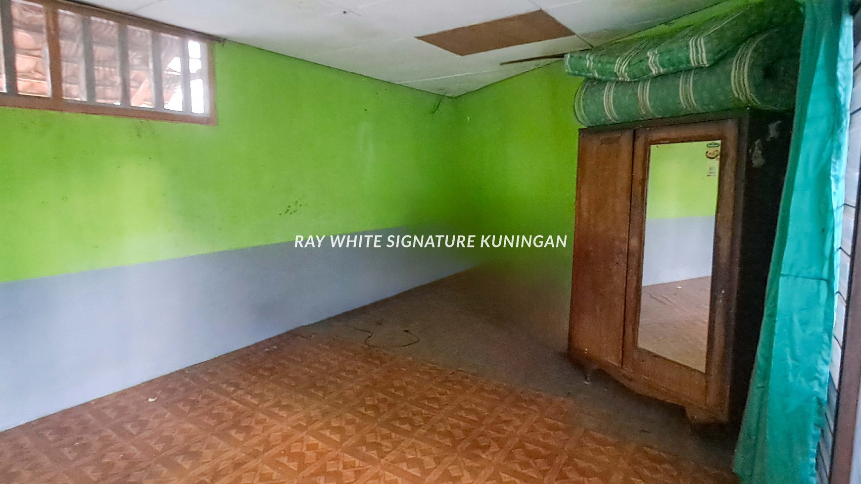 Rumah Lama Bonus Rumah Kost di Jalan Arteri dekat Gandaria City