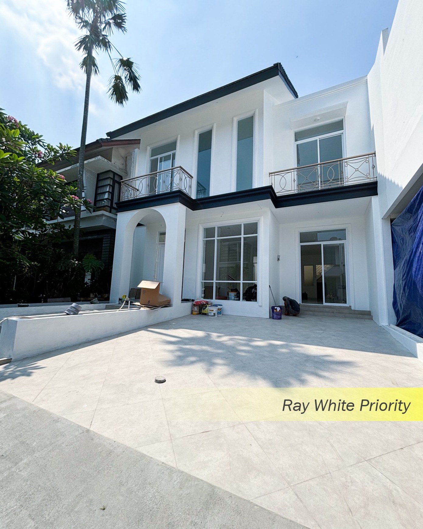 BRAND NEW EROPA CLASSIC HOUSE IN DESIGN DI BINTARO JAYA SEKTOR 9, TANGERANG SELATAN