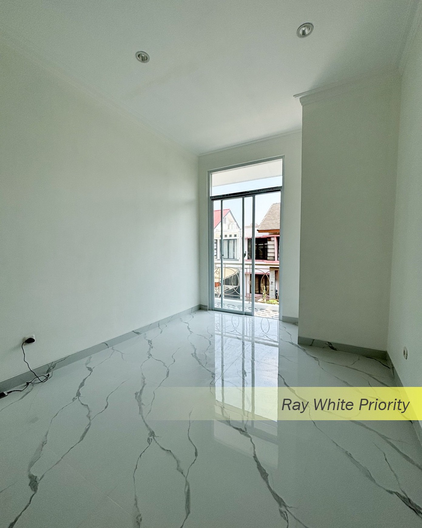 BRAND NEW EROPA CLASSIC HOUSE IN DESIGN DI BINTARO JAYA SEKTOR 9, TANGERANG SELATAN