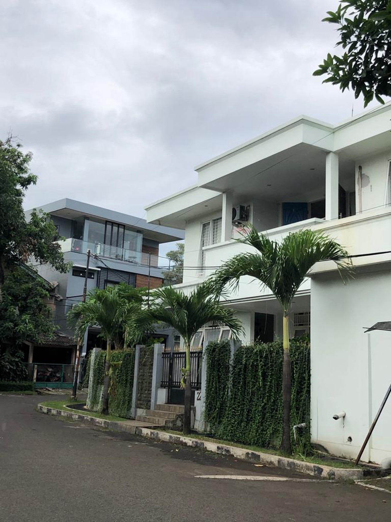 Rumah Hook Siap Huni dengan Lokasi Strategis dan Hunian Nyaman @Bintaro