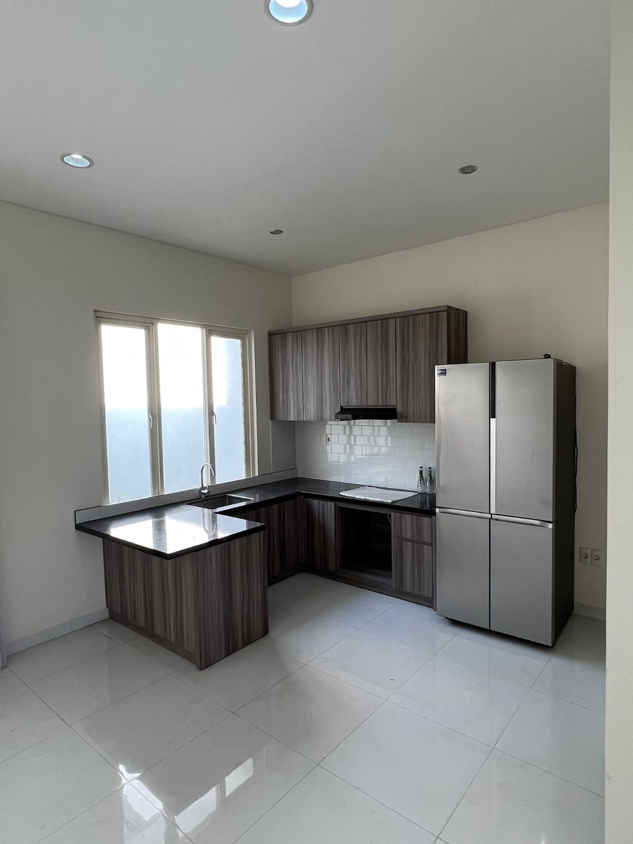 Dijual Rumah Hayam Wuruk Regency Kota Probolinggo Jawa Timur - Modern Minimalis 2 Lantai Spesial 4 Kamar Tidur