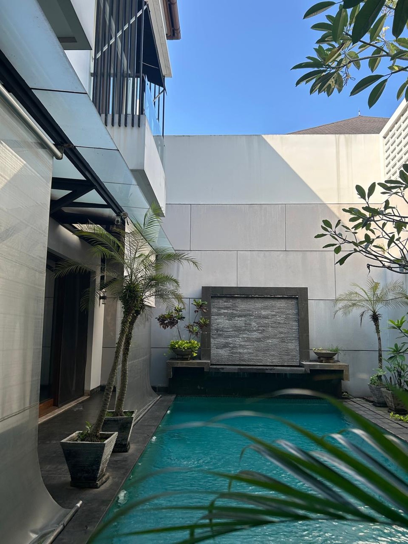 DIJUAL RUMAH LUX DI AREA STRATEGIS DI PONDOK INDAH