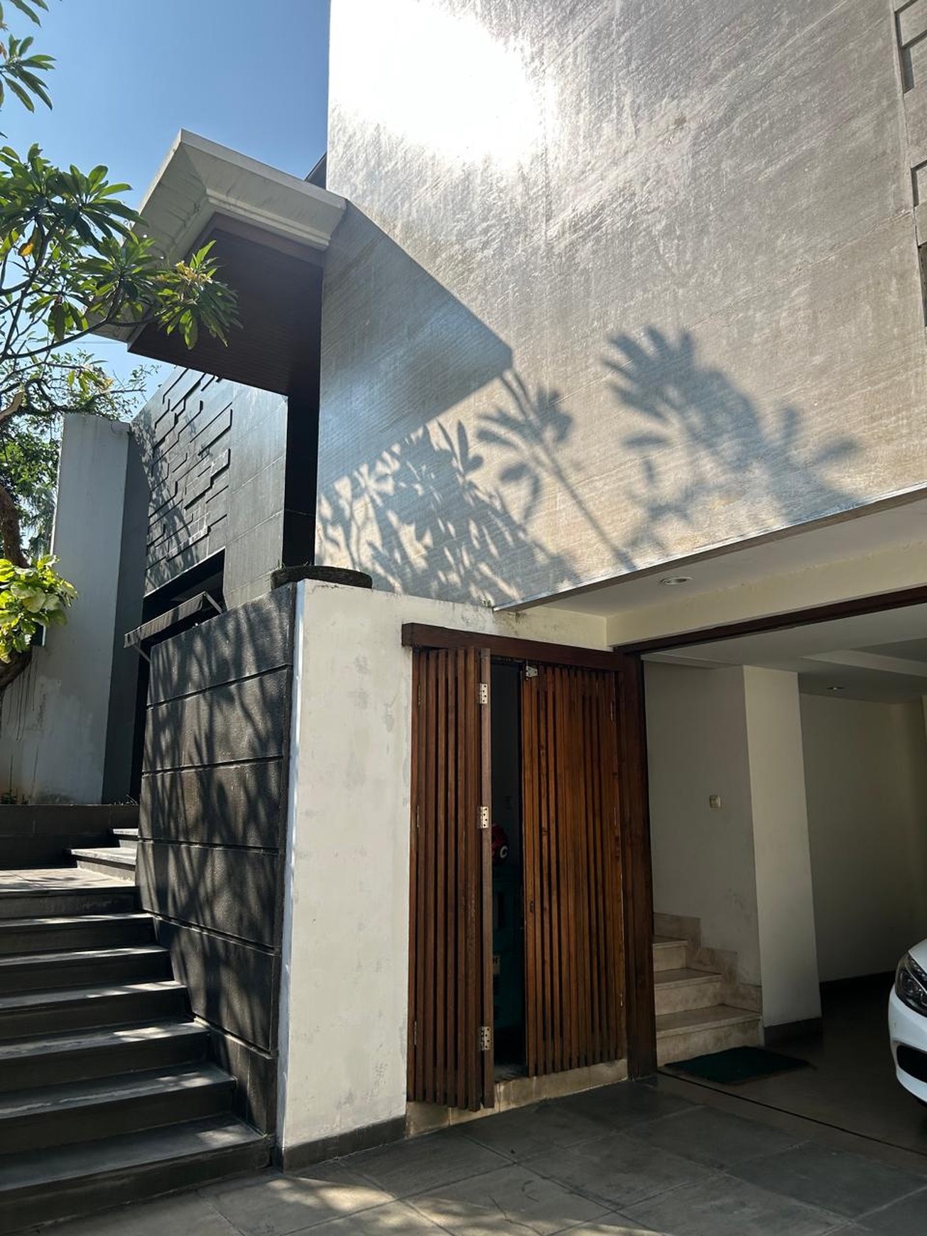 DIJUAL RUMAH LUX DI AREA STRATEGIS DI PONDOK INDAH