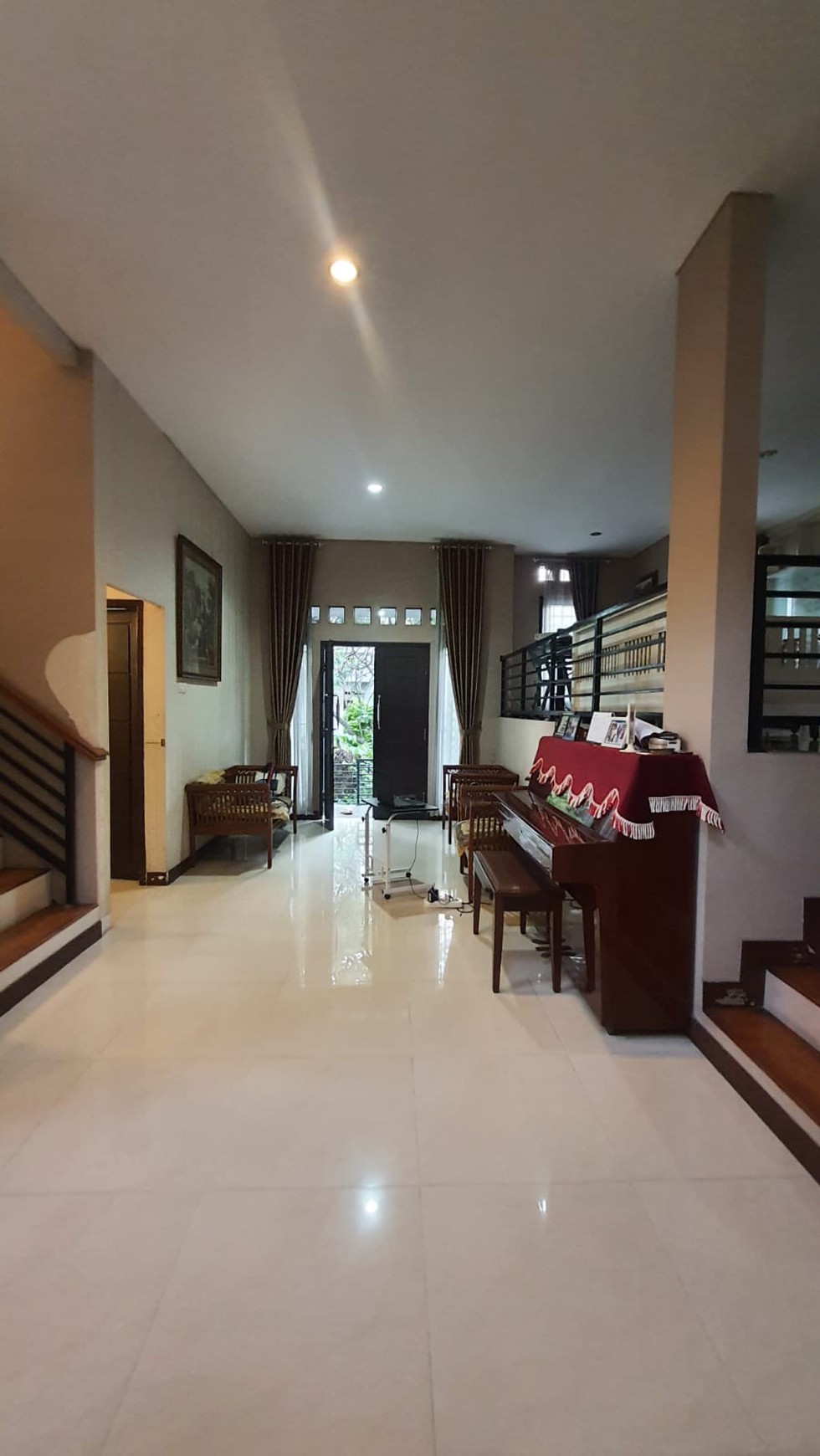 Rumah 2 Lantai Siap Huni dengan Hunian Nyaman dan Asri di Lengkapi dengan KT 3+1 dan KM 3+1 @Bintaro Sektor 9