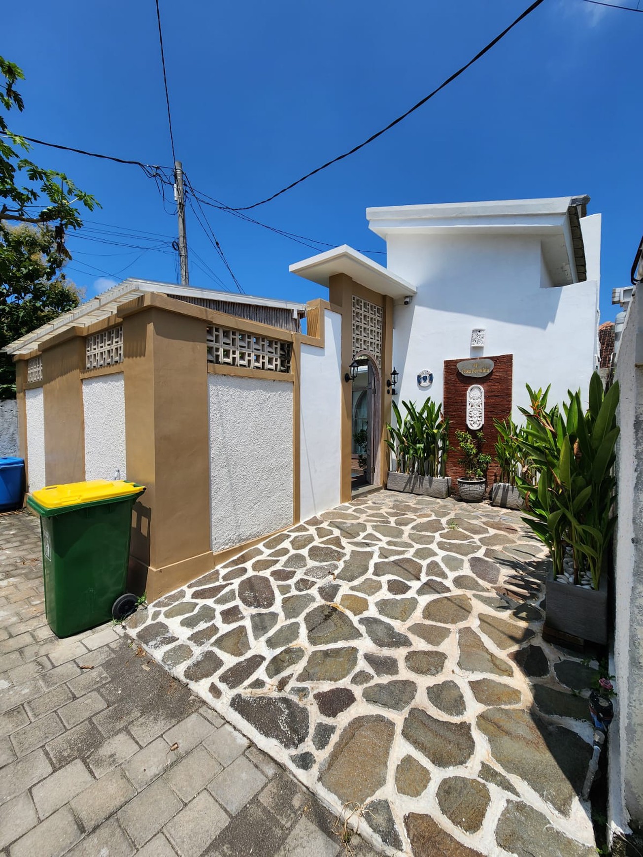 Stylish 3-Bedroom Villa with Rooftop Relaxation & Private Pool in Ungasan, Bali