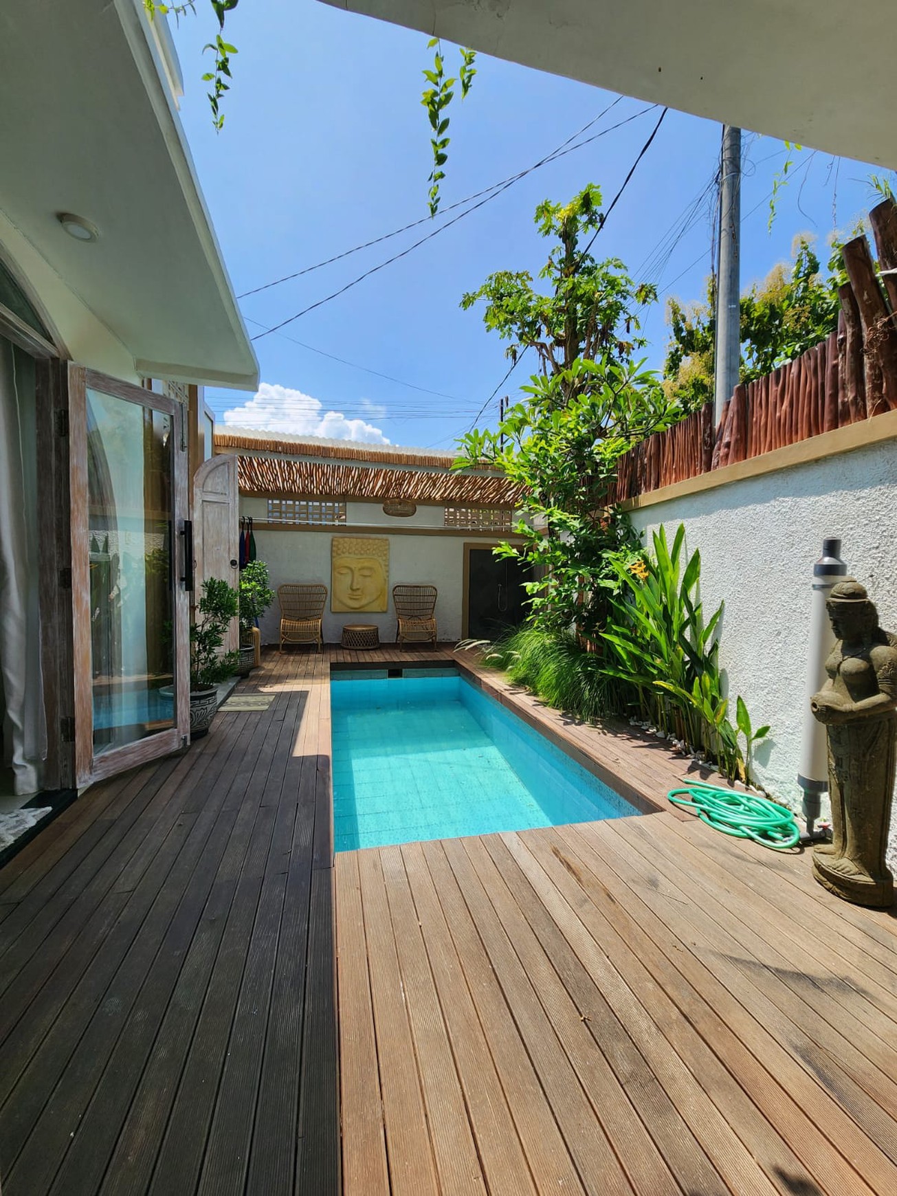 Stylish 3-Bedroom Villa with Rooftop Relaxation & Private Pool in Ungasan, Bali