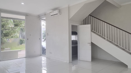 Rumah Cantik Di Bintaro Jaya dengan KT 4+1 KM 3+1 Dalam Cluster Siap Huni SHM