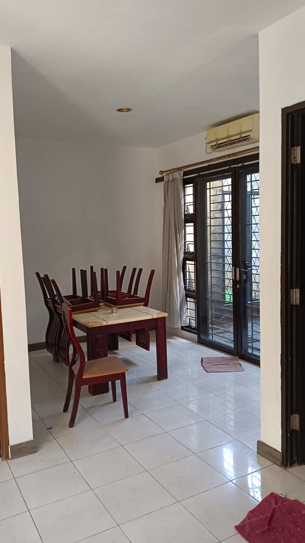 Di Jual Rumah 2 Lantai Dalam Cluster dengan KT 3+1 dan KM 3+1 Dekat Pusat Perbelanjaan @Pondok Aren, Tangerang Selatan