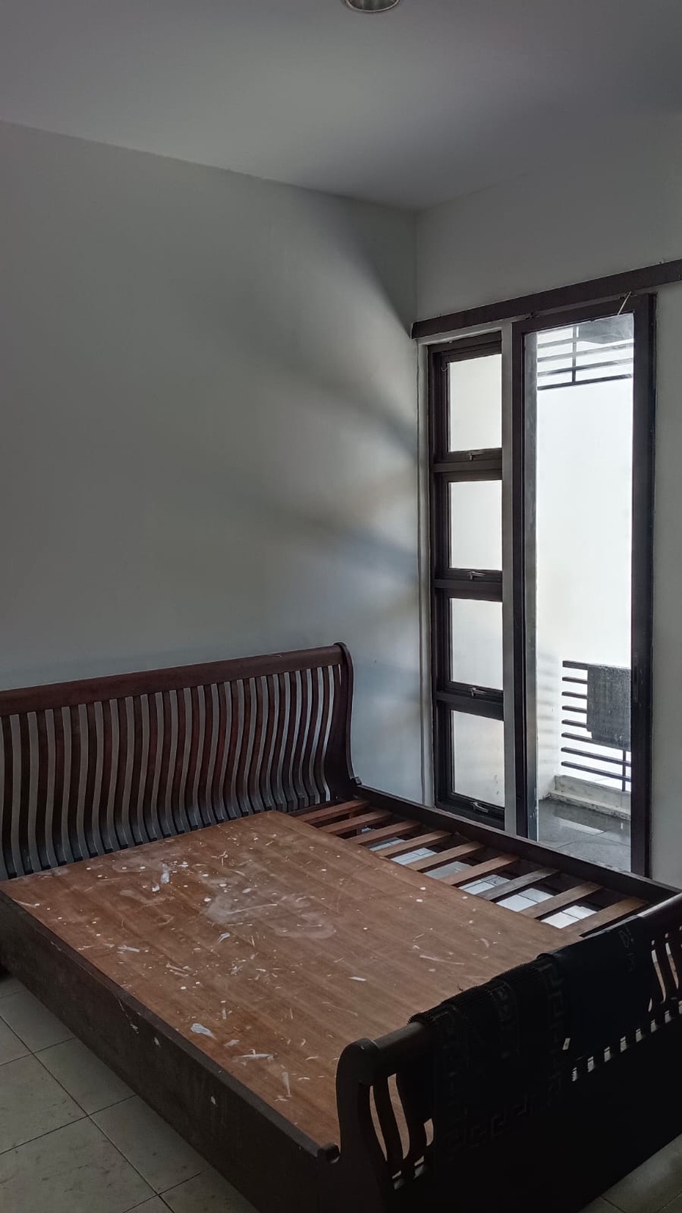 Di Jual Rumah 2 Lantai Dalam Cluster dengan KT 3+1 dan KM 3+1 Dekat Pusat Perbelanjaan @Pondok Aren, Tangerang Selatan