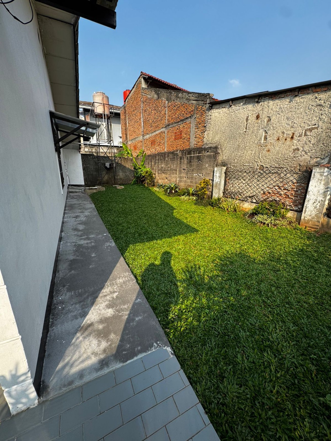 Rumah Luas di Cipadu 279 m&#xb2; Siap Huni Dengan Harga Terjangkau