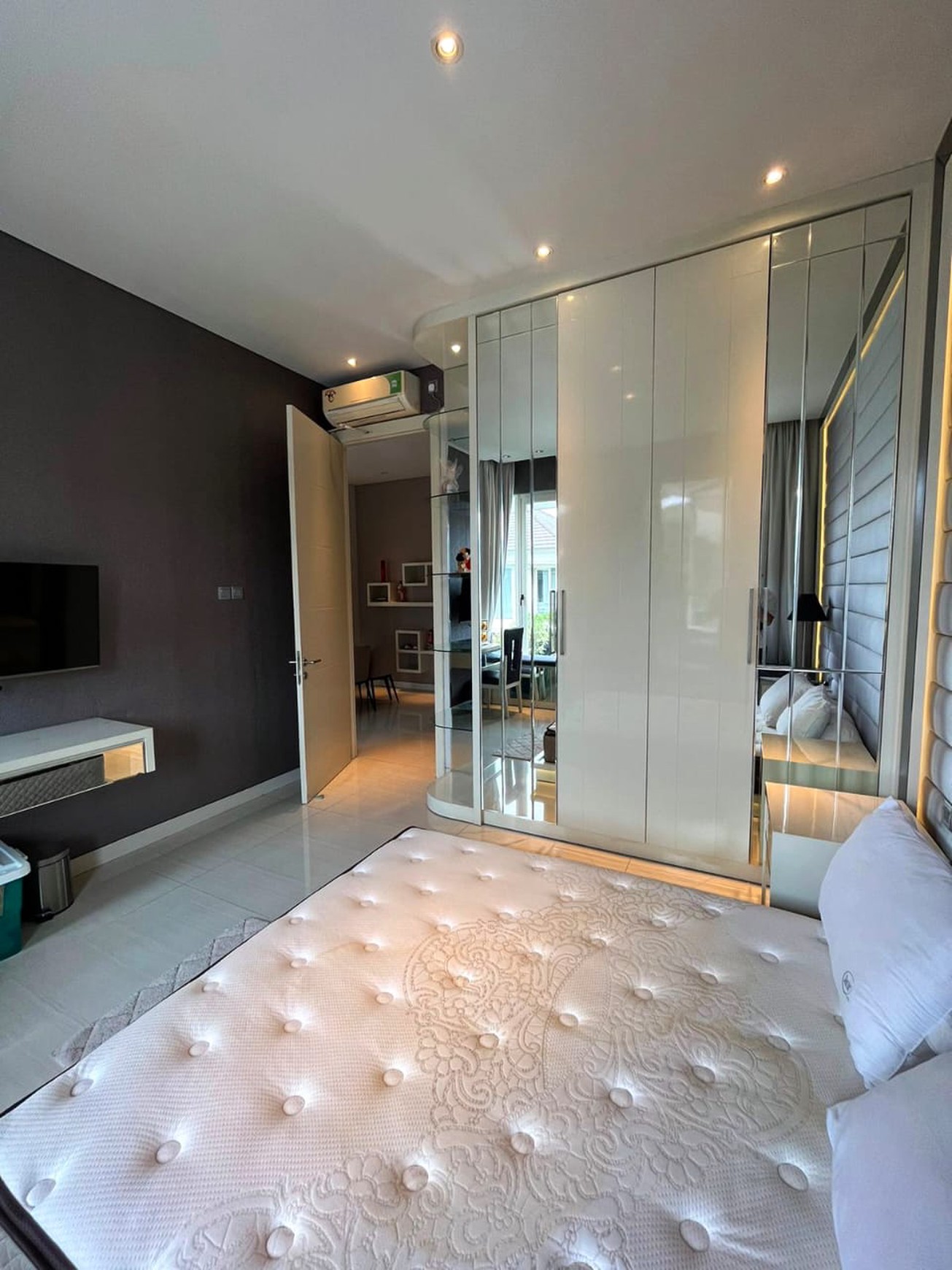 Jual Furnished Full Interior Wisata Bukit Mas Wiyung Surabaya