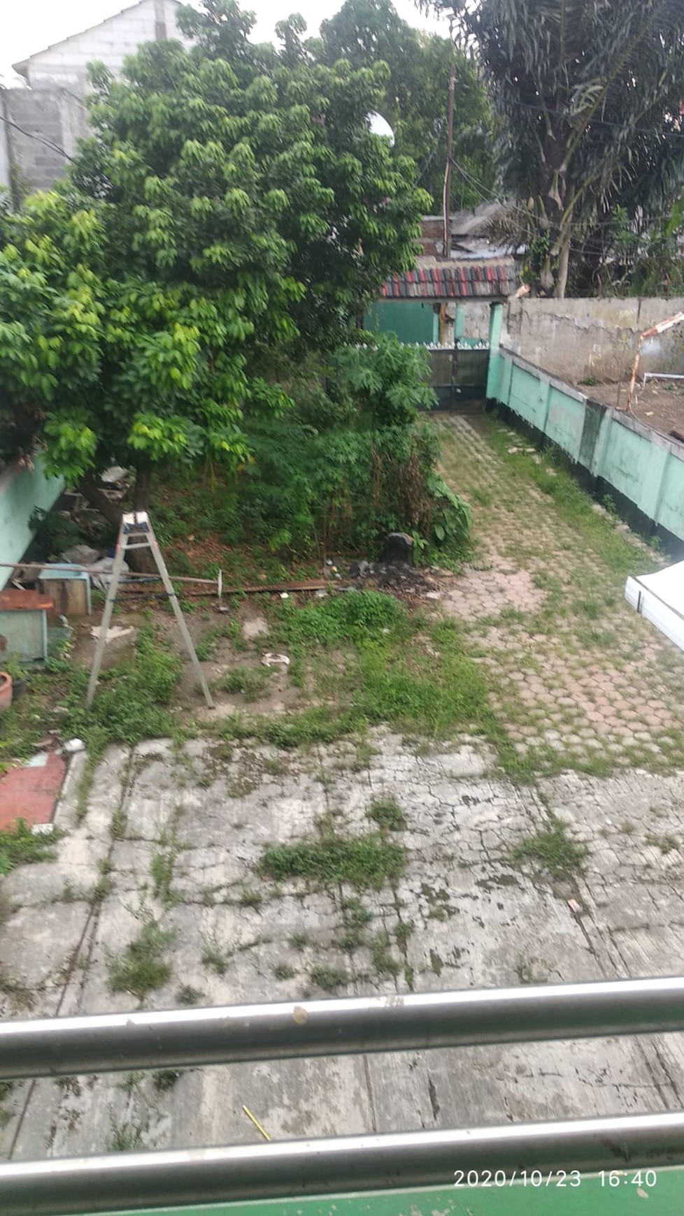 DIJUAL RUMAH TINGGAL 2 LANTAI DI JL.CONDET RAYA