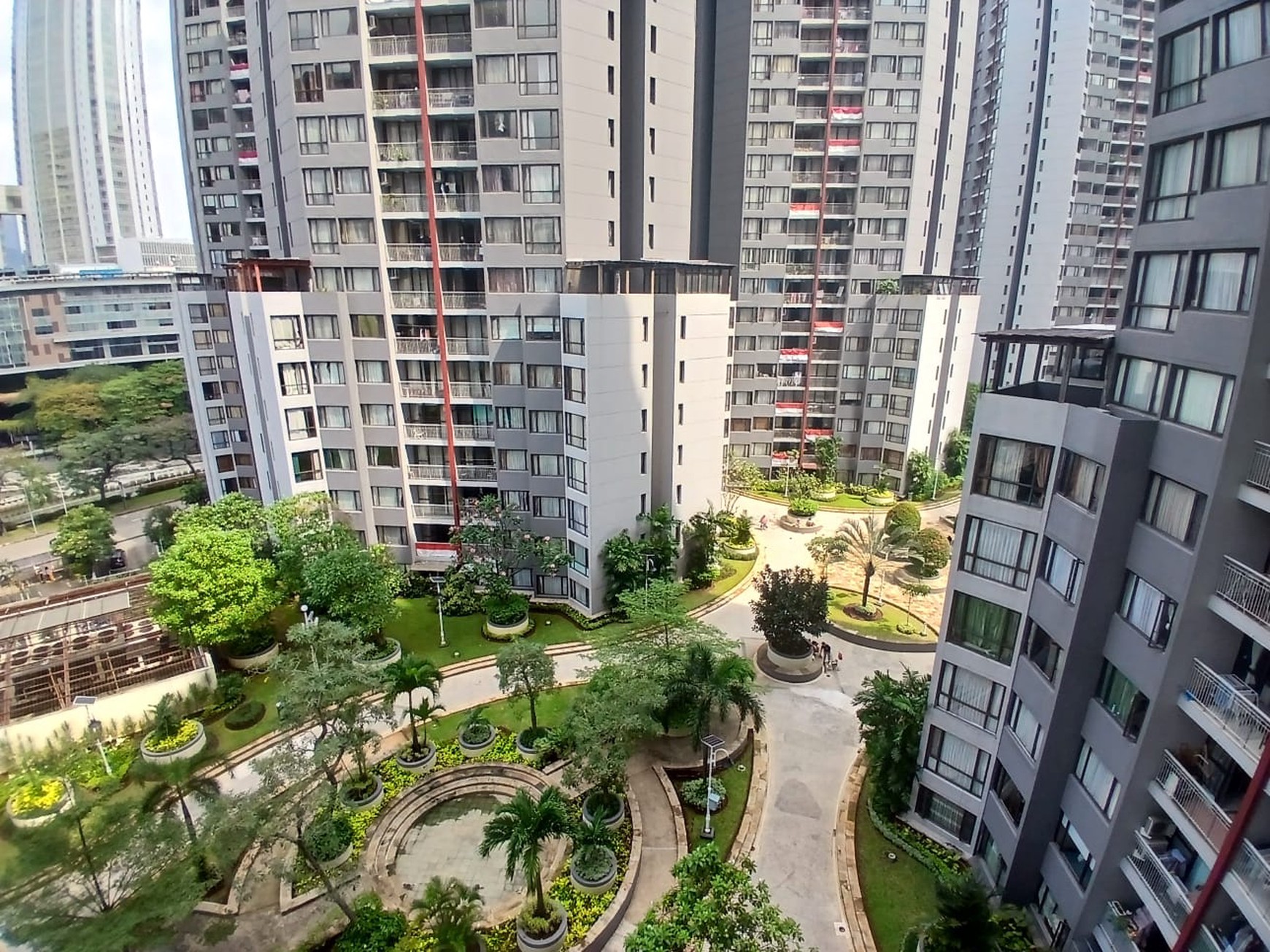 Disewakan 2 KT furnish dan baru renov apartment Taman Rasuna Said