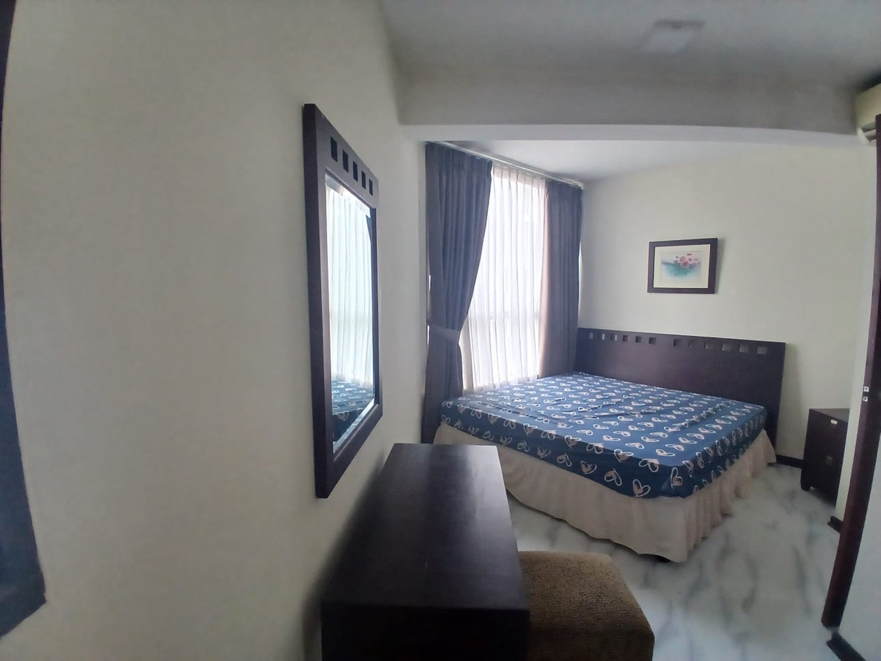 Disewakan 2 KT furnish dan baru renov apartment Taman Rasuna Said