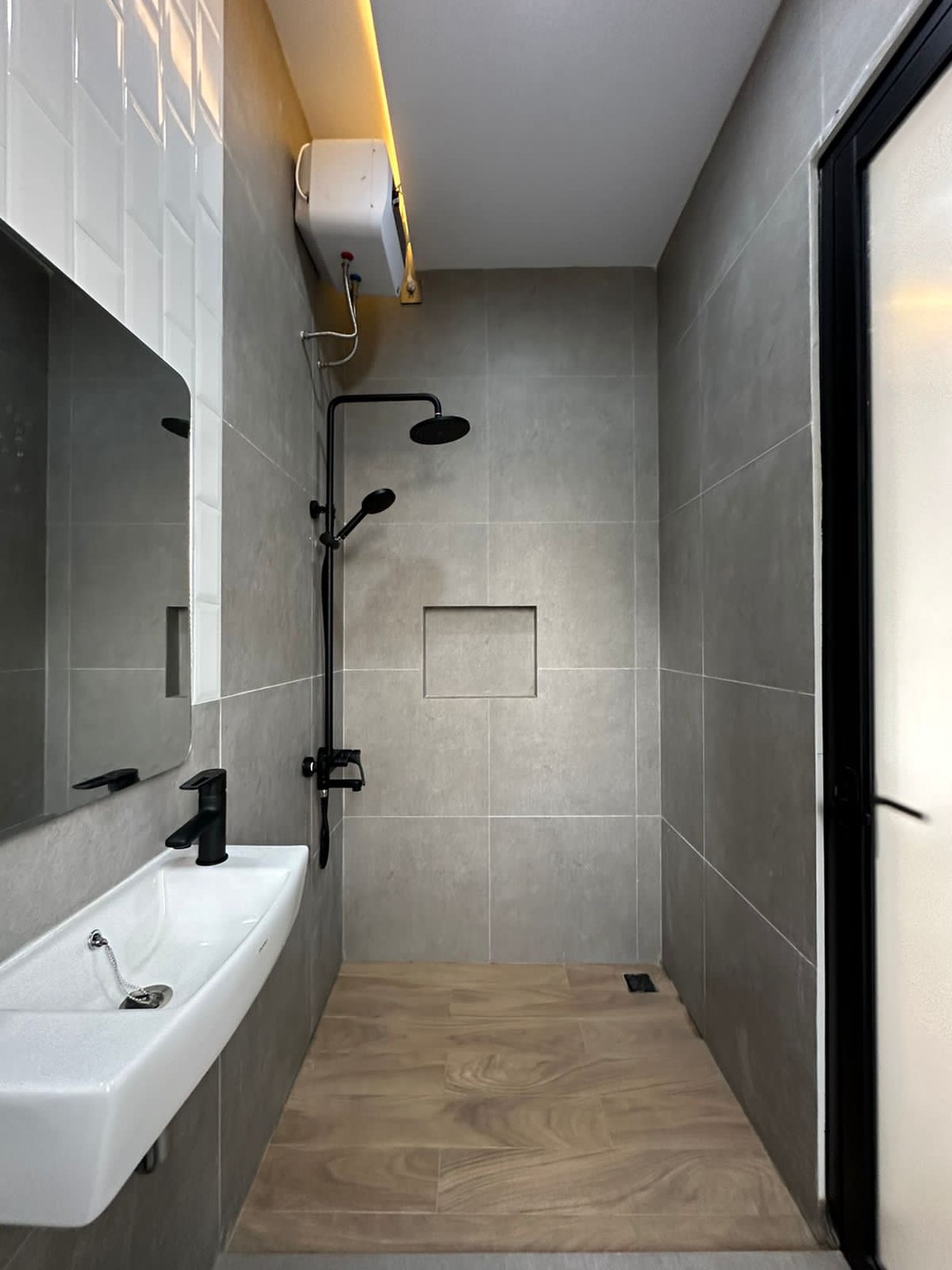 RUMAH MODERN MINIMALIS TOWNHOUSE JAGAKARSA ( READY SIAP HUNI )