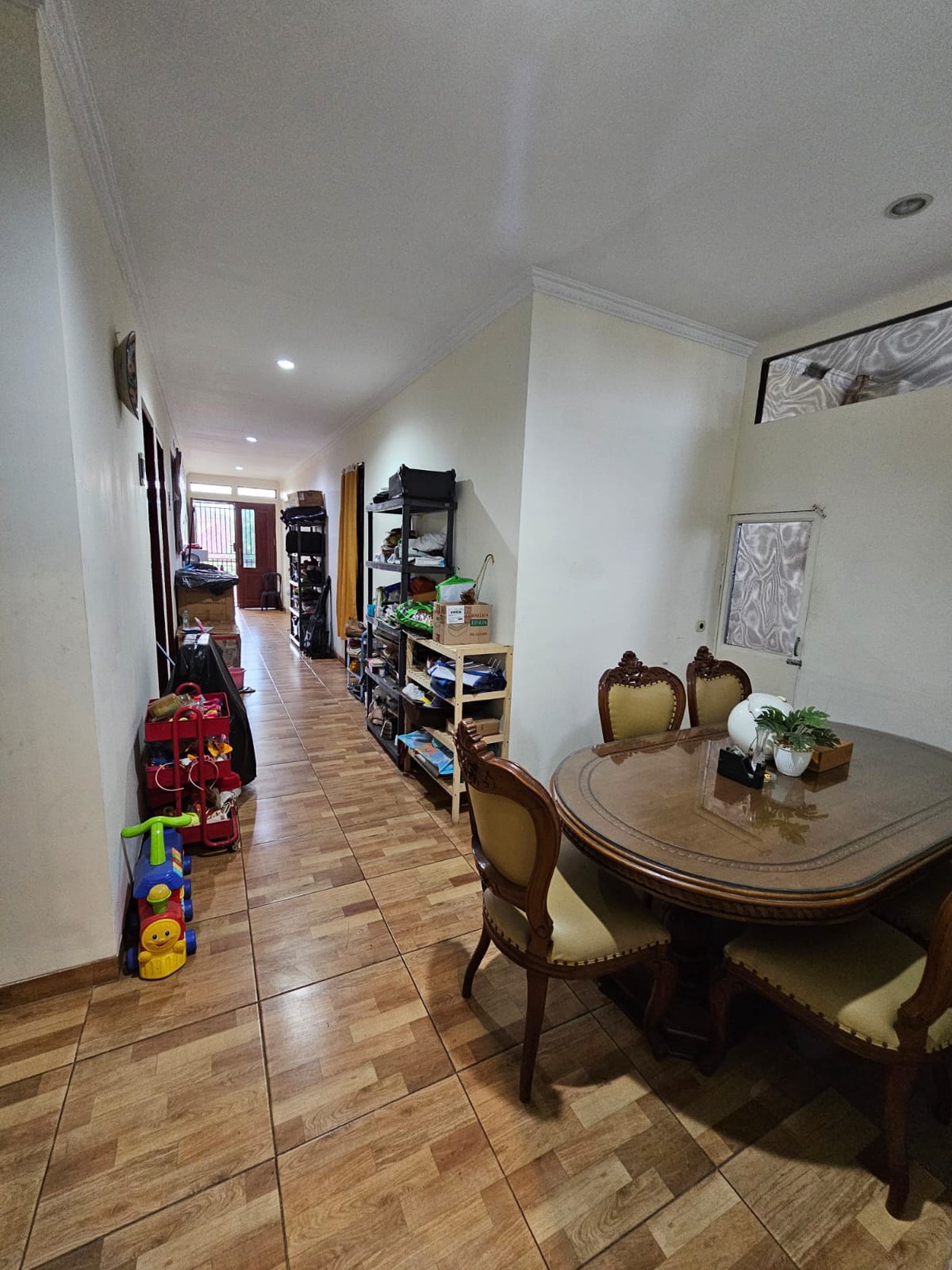 Rumah di Jakarta Selatan Luas 2 Lantai Siap Huni dengan KT 7+3 KM 7+1 Surat SHM