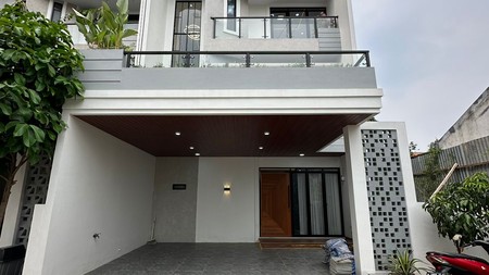 RUMAH MODERN MINIMALIS TOWNHOUSE JAGAKARSA ( READY SIAP HUNI )