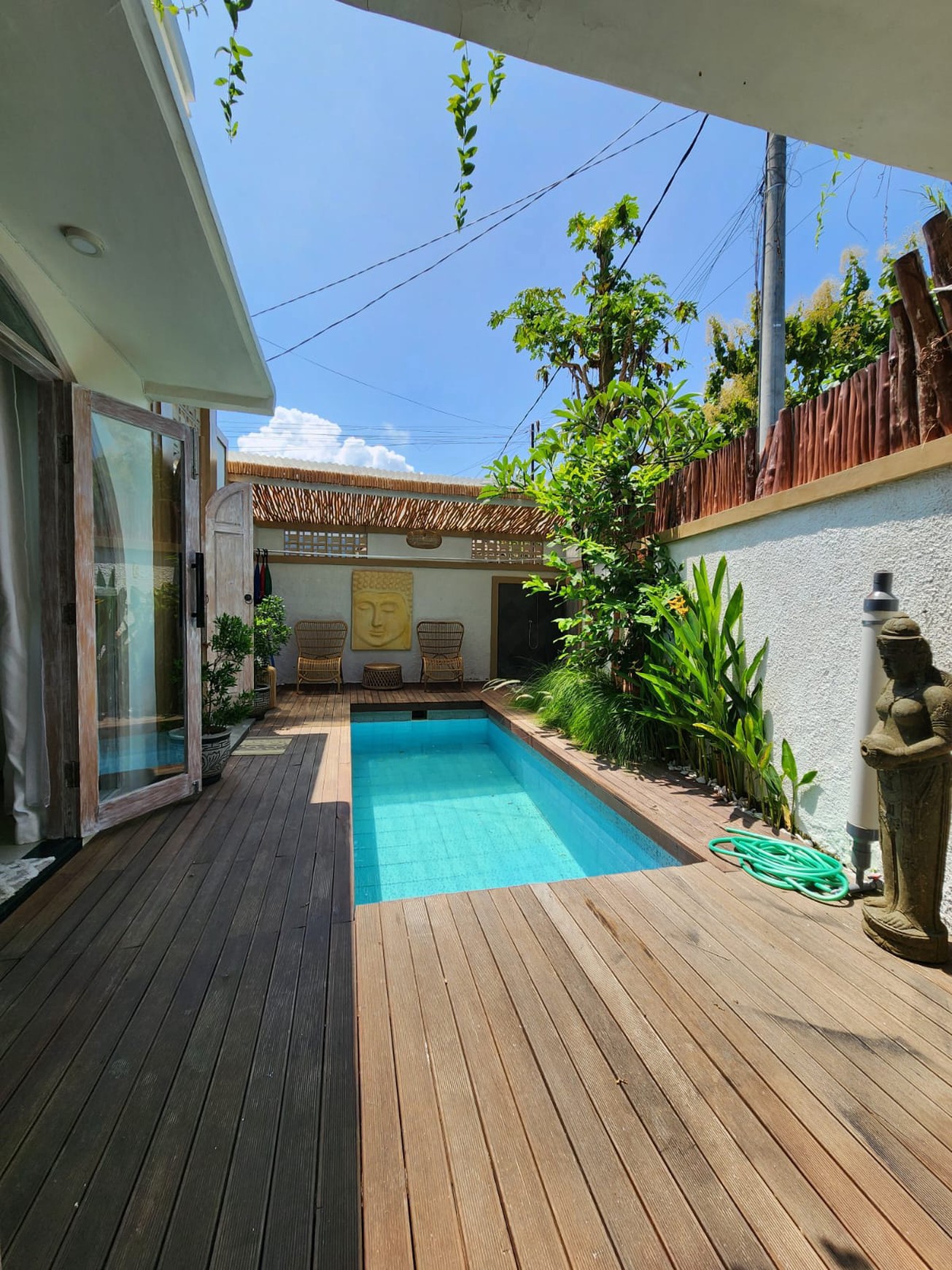 Stylish 3-Bedroom Villa with Rooftop Relaxation & Private Pool in Ungasan, Bali