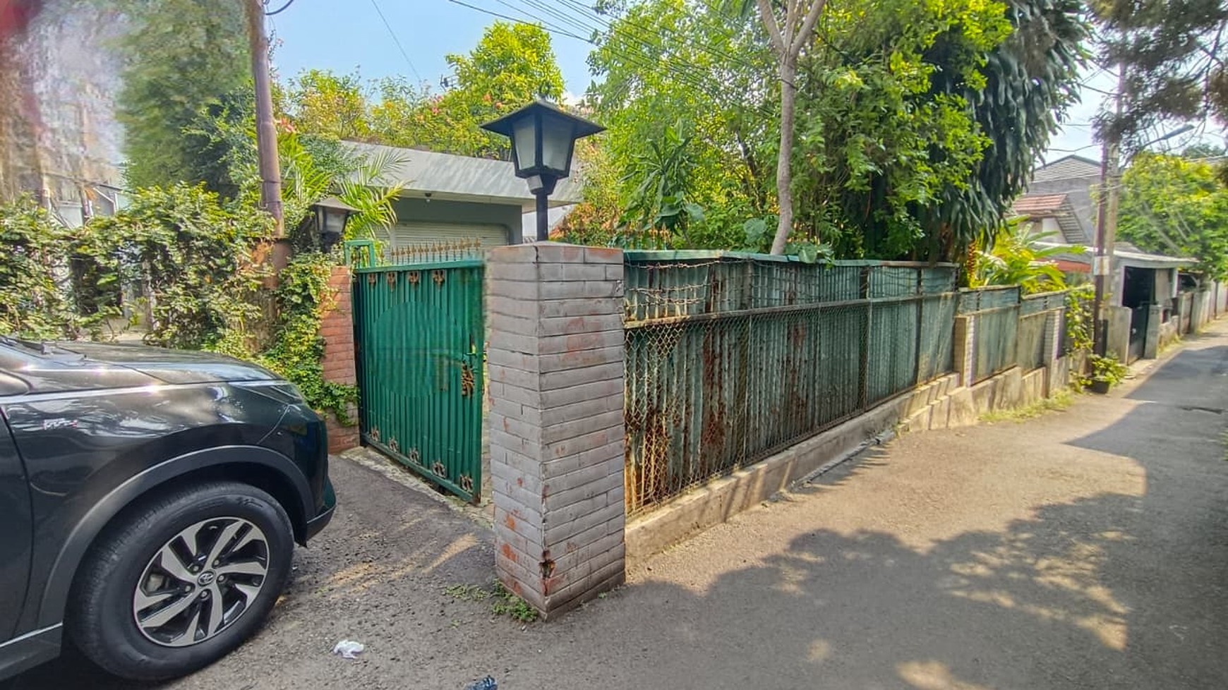 Rumah Dijual di Jalan H Nawi - Lokasi Strategis, cocok untuk kos kosan