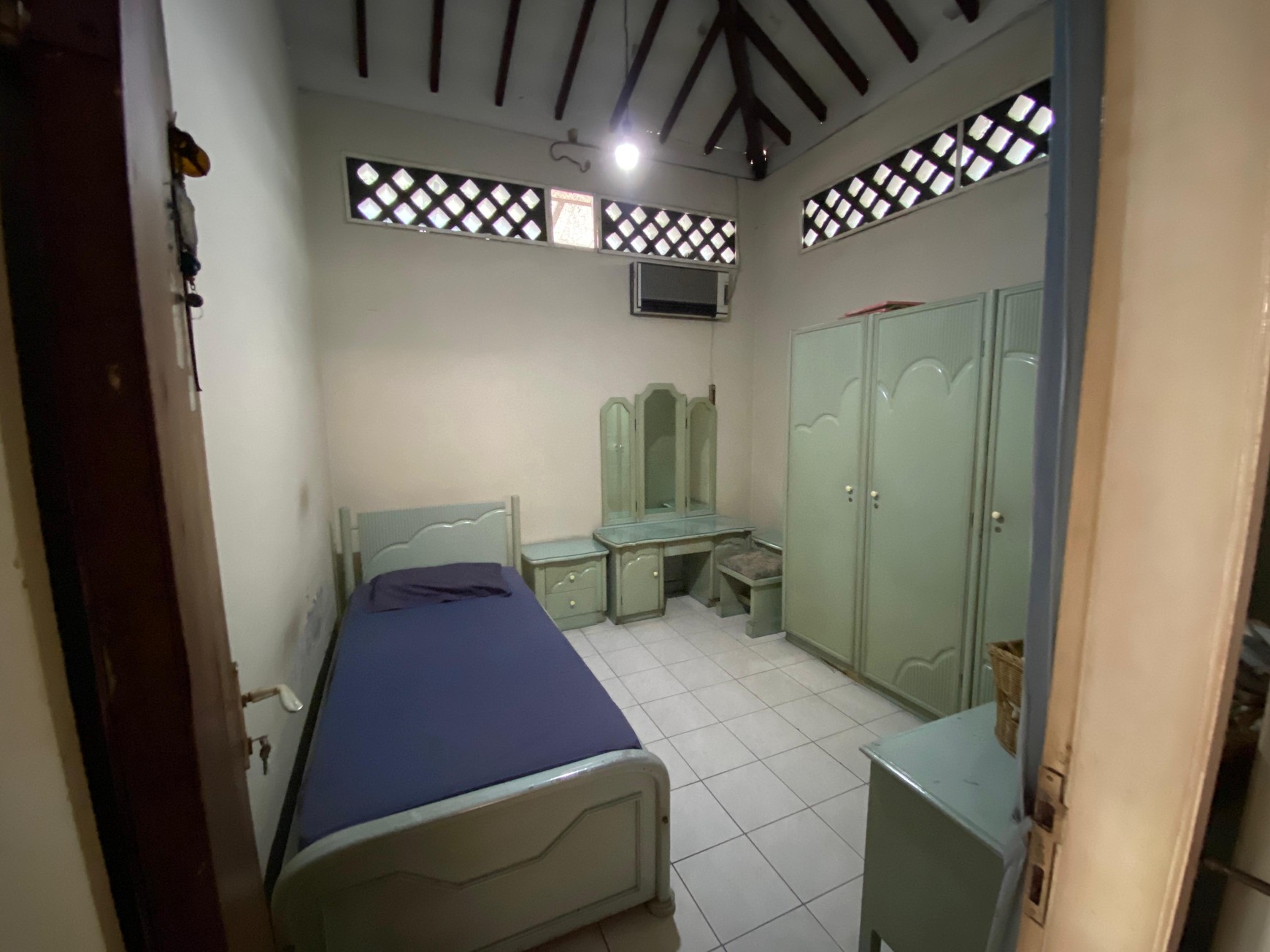 Rumah Dijual di Jalan H Nawi - Lokasi Strategis, cocok untuk kos kosan
