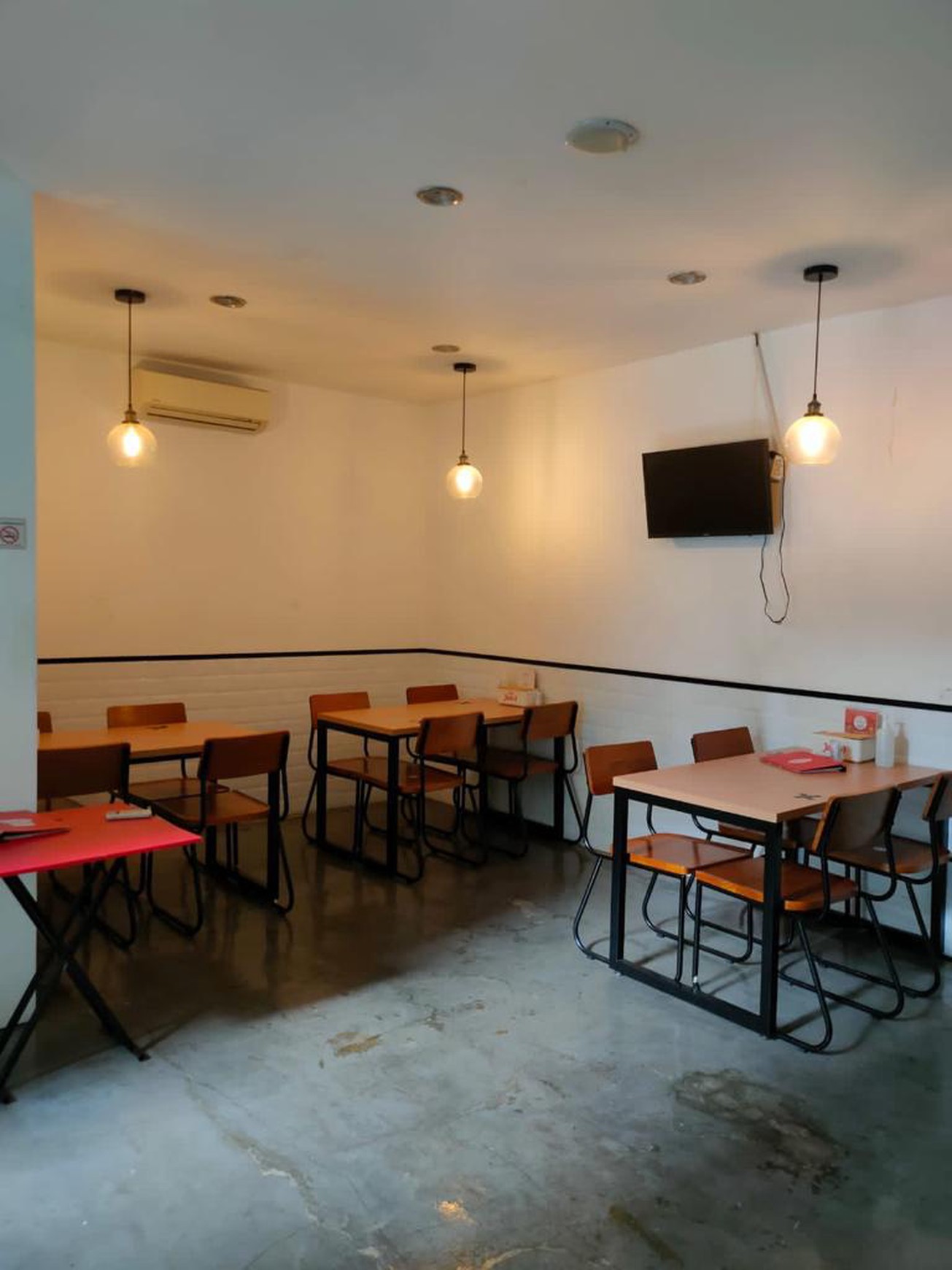 Dijual Ruko gandeng di Pusat Bisnis di Sahid Sudirman depan RS Murni Teguh Sudirman