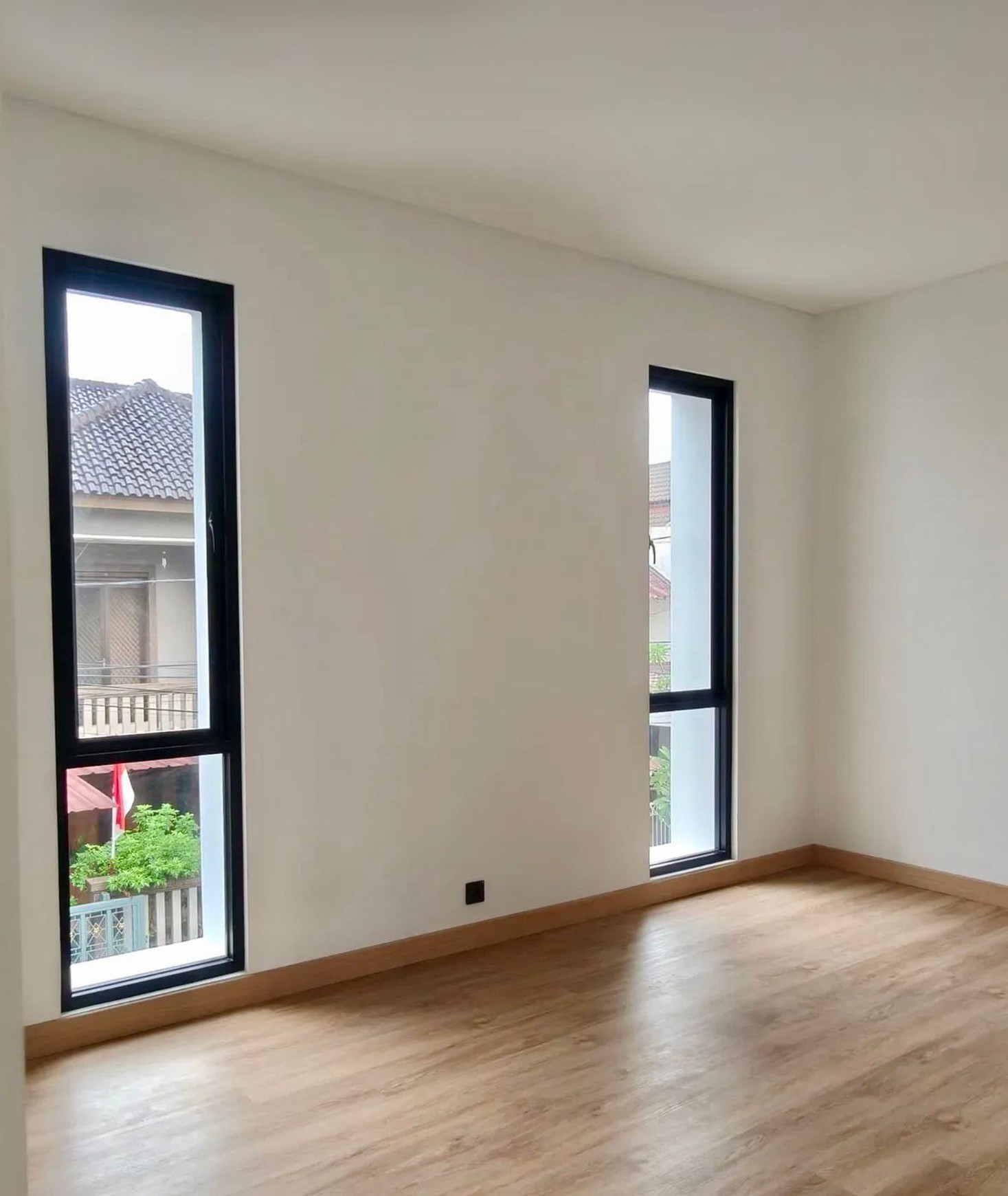 Di Jual RUmah di Bintaro Jaya 2 Lantai dengan KT 4+1 KM 3+1 Surat SHM