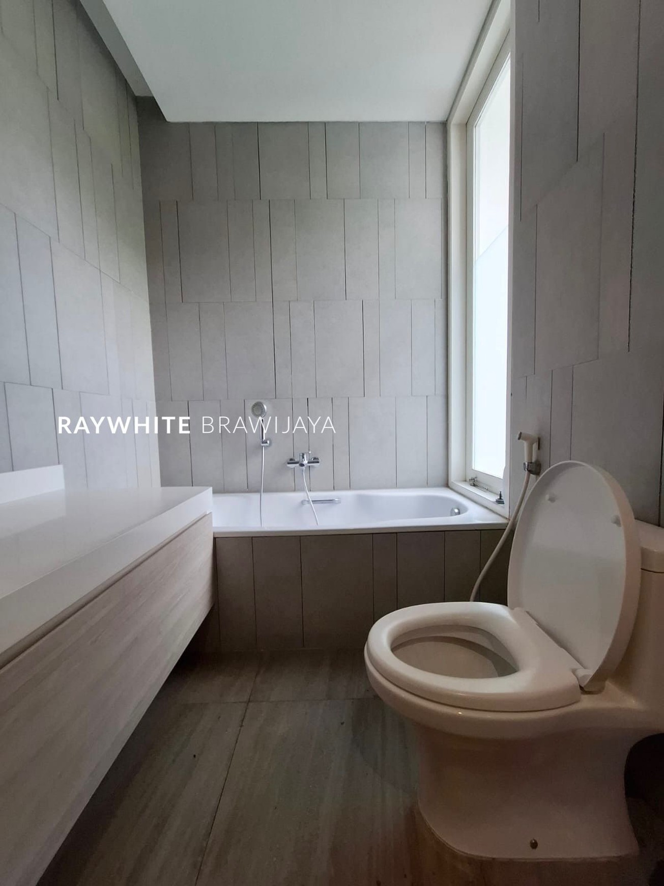 Rumah Modern Lingkungan Tenang Area Kebayoran Baru