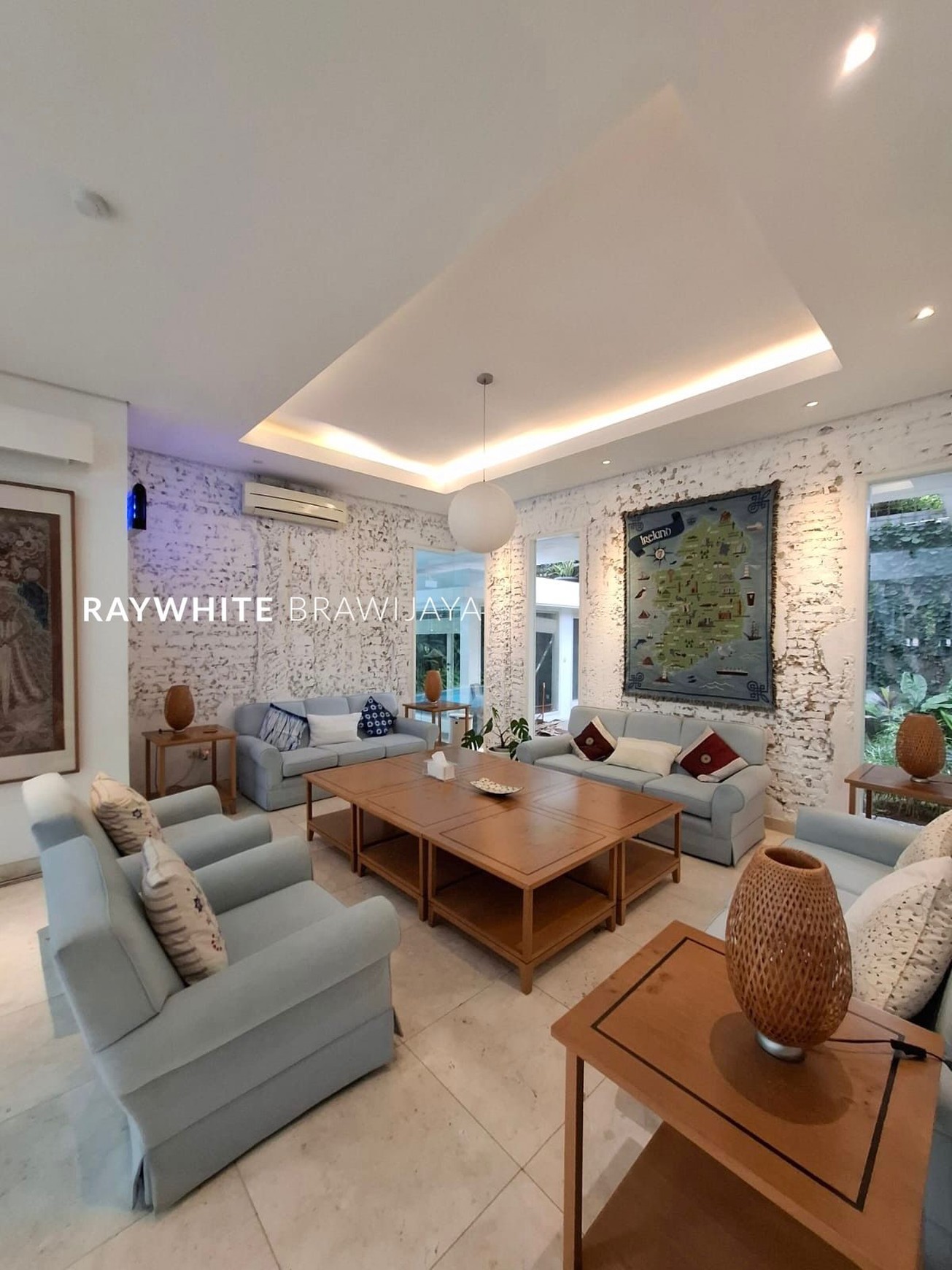 Rumah Modern Lingkungan Tenang Area Kebayoran Baru