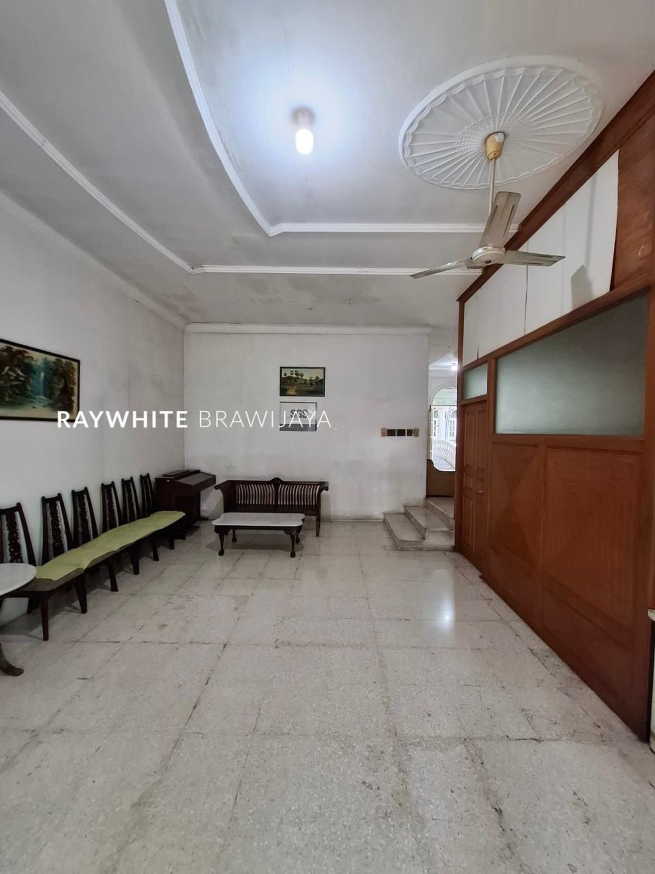 Rumah Lama Area Komersial di Ampera Raya