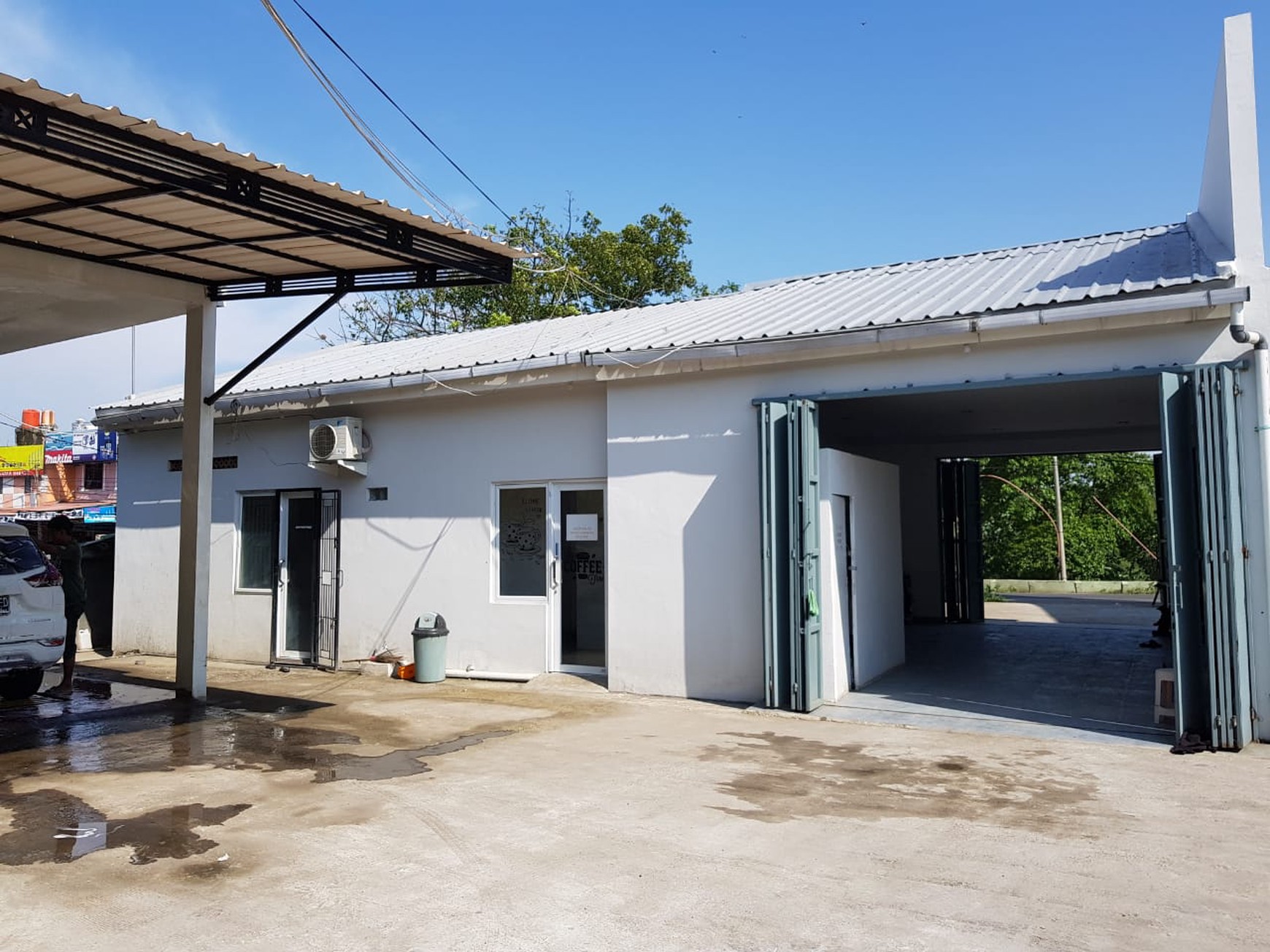 Tanah komersial, ada bangunan ex car wash, di Hos Cokroaminoto, Cikarang Barat