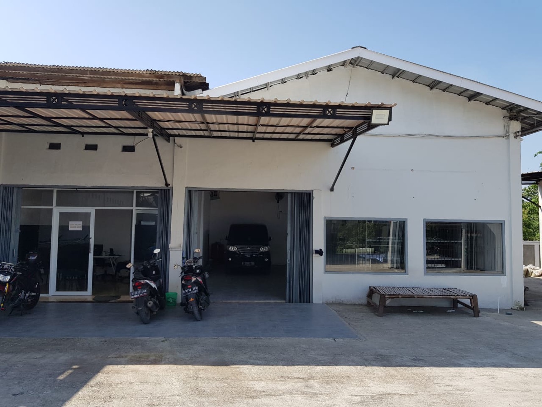Tanah komersial, ada bangunan ex car wash, di Hos Cokroaminoto, Cikarang Barat