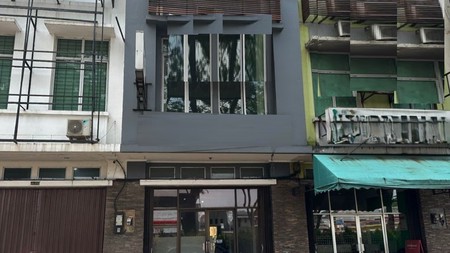 Ruko 3 Lantai Unfurnished Tol Boulevard Jl Pahlawan Seribu, Rawa Buntu, Serpong