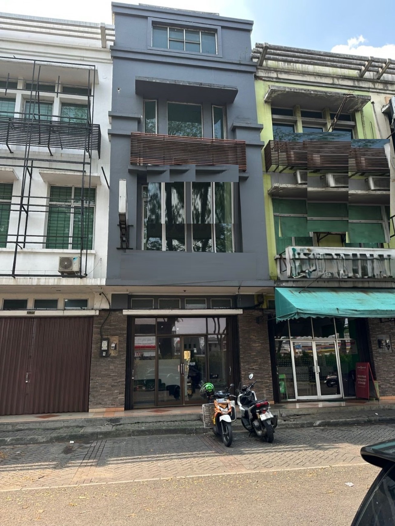 Ruko 3 Lantai Unfurnished Tol Boulevard Jl Pahlawan Seribu, Rawa Buntu, Serpong