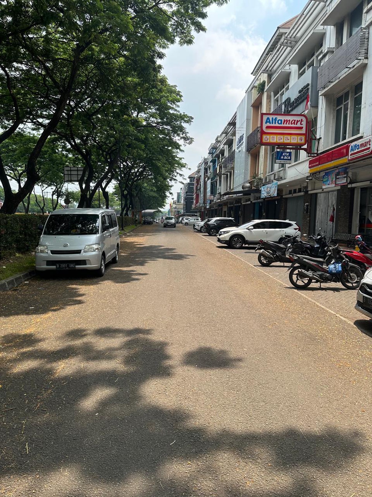 Ruko 3 Lantai Unfurnished Tol Boulevard Jl Pahlawan Seribu, Rawa Buntu, Serpong