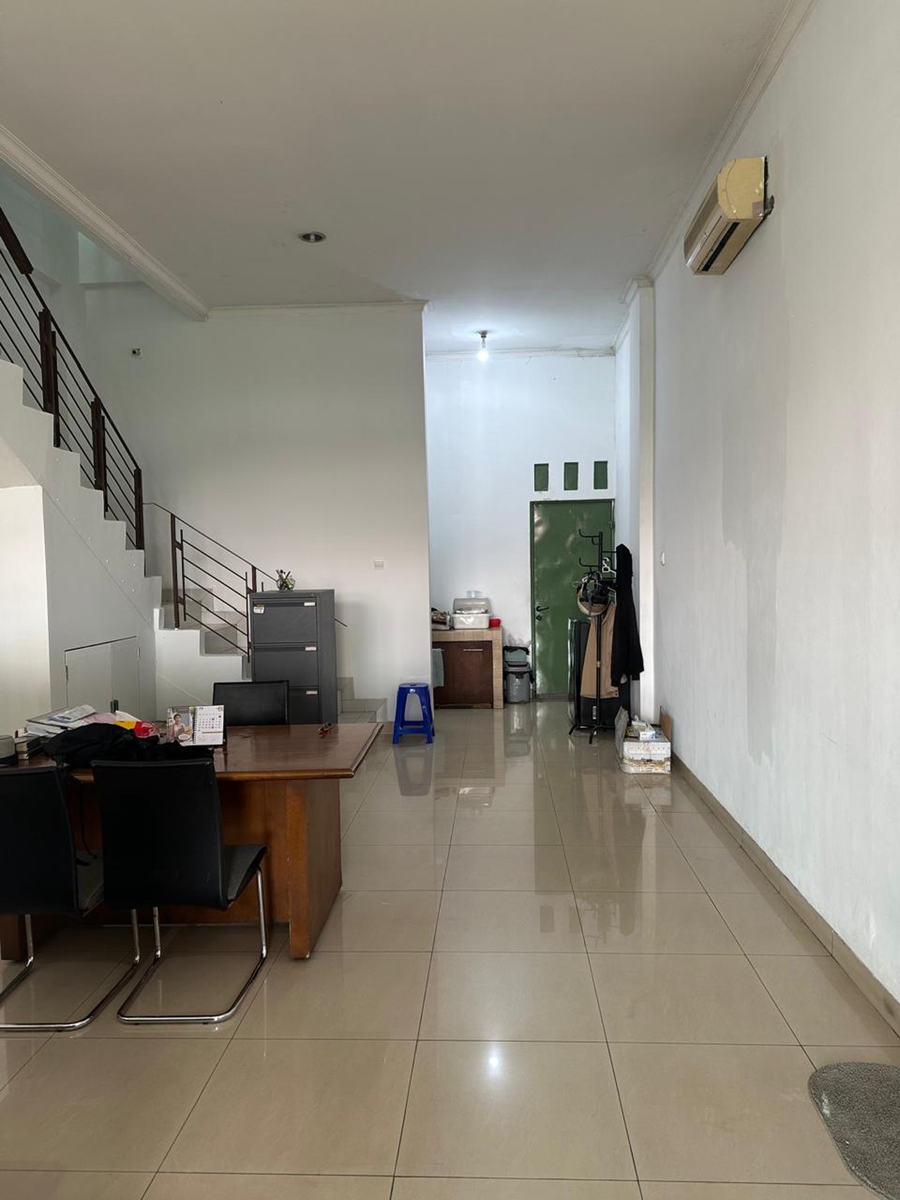 Ruko 3 Lantai Unfurnished Tol Boulevard Jl Pahlawan Seribu, Rawa Buntu, Serpong