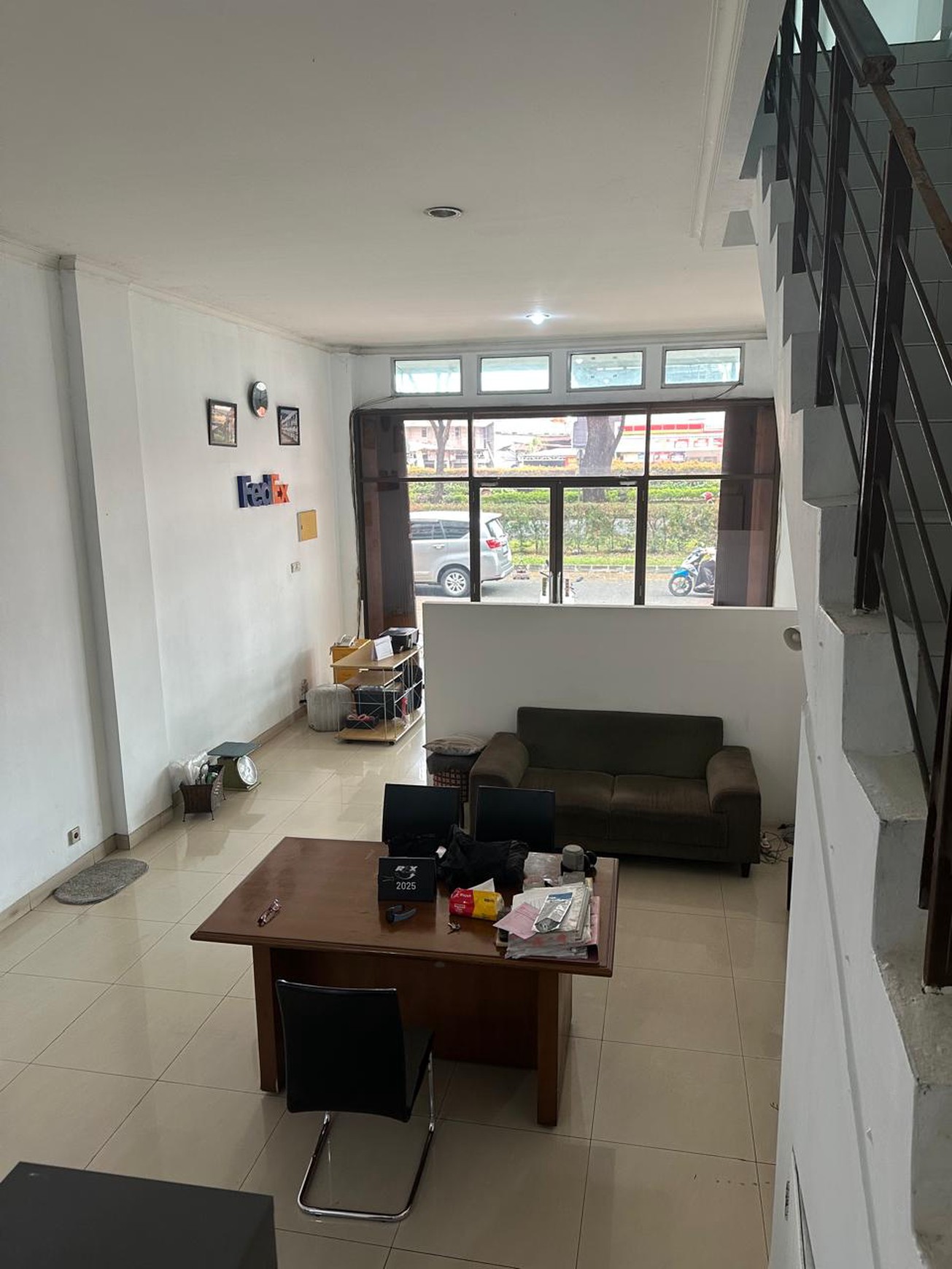 Ruko 3 Lantai Unfurnished Tol Boulevard Jl Pahlawan Seribu, Rawa Buntu, Serpong