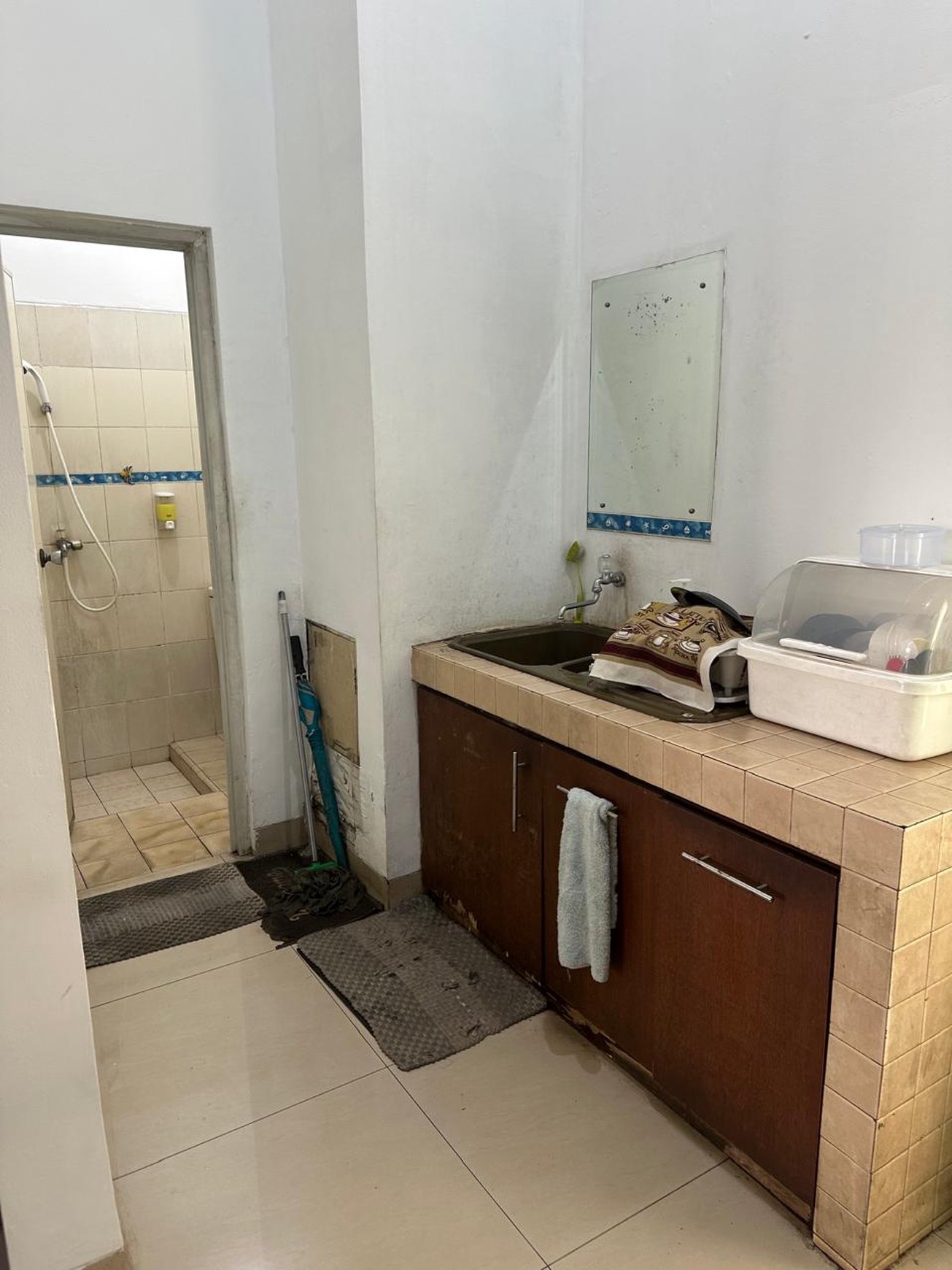 Ruko 3 Lantai Unfurnished Tol Boulevard Jl Pahlawan Seribu, Rawa Buntu, Serpong