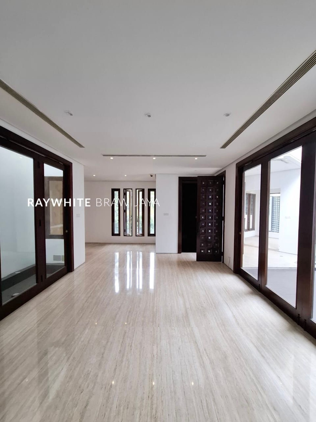 Rumah Modern Minimalis Area Pondok Indah