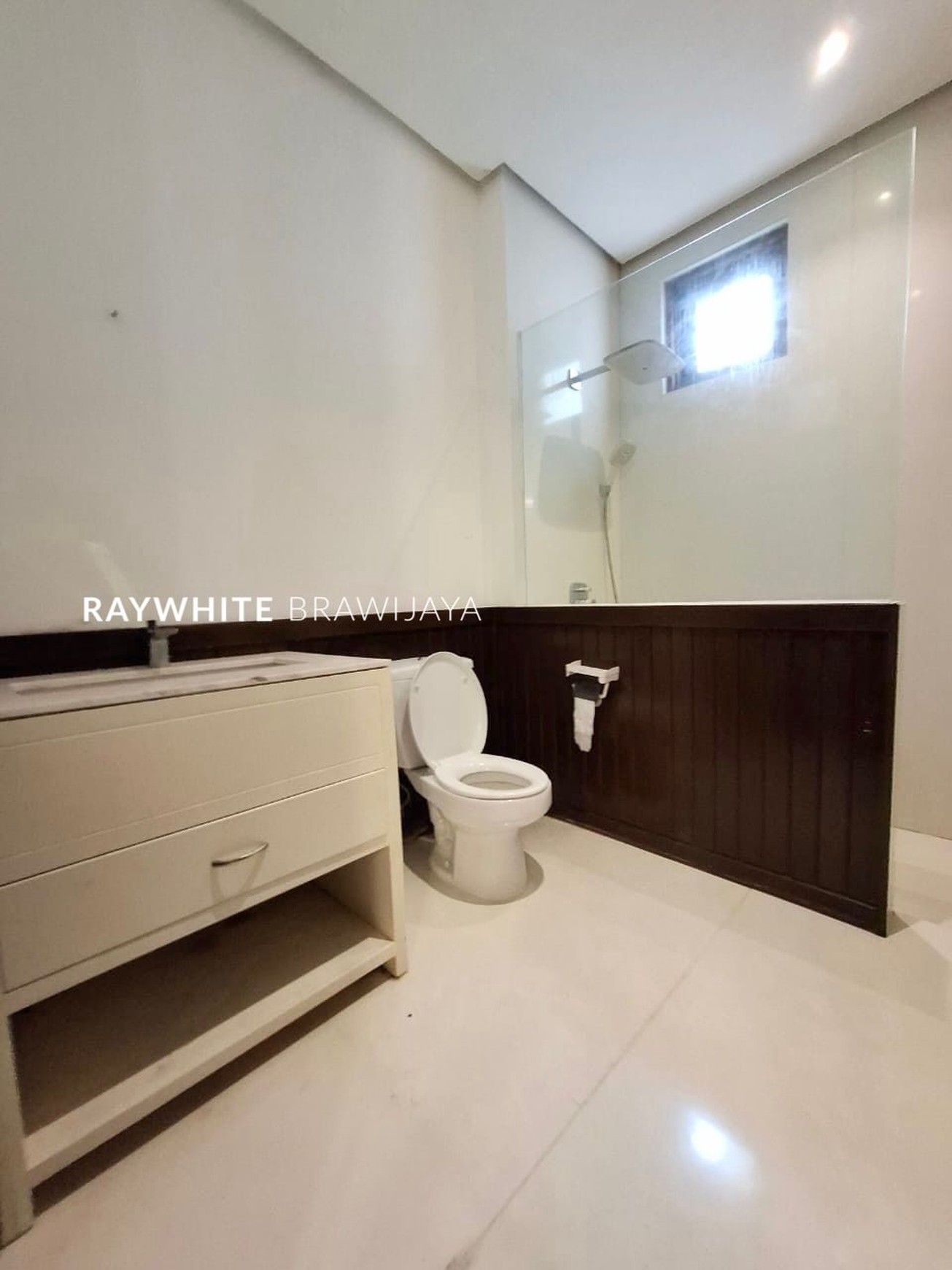 Rumah Modern Minimalis Area Pondok Indah