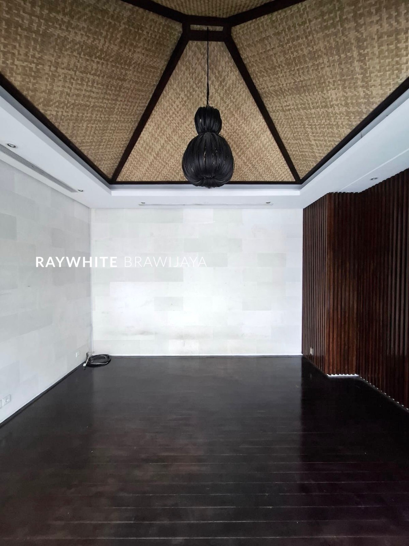 Rumah Modern Minimalis Area Pondok Indah