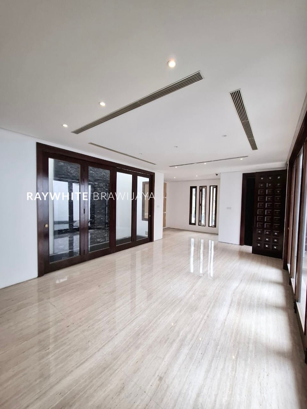 Rumah Modern Minimalis Area Pondok Indah