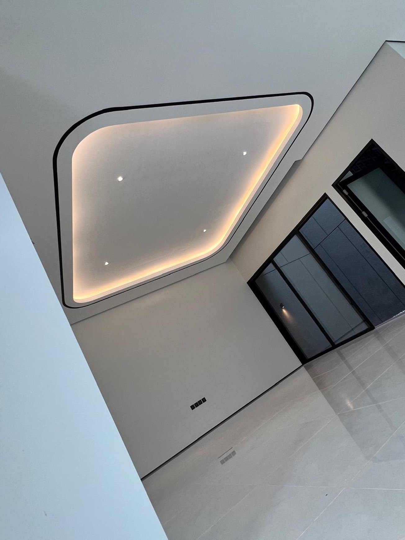 Rumah Futuristic di tengah BSD city Prestigia, Eminent