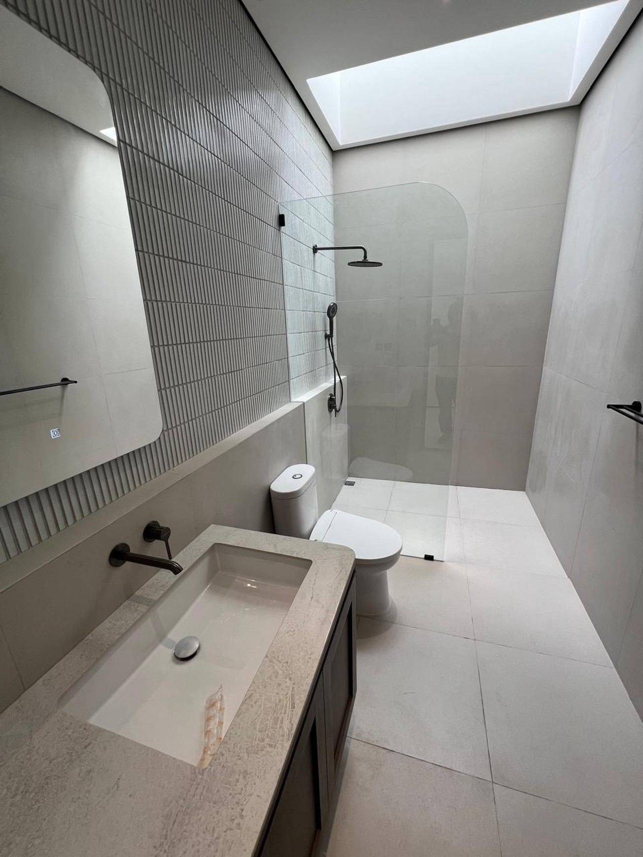 Rumah Futuristic di tengah BSD city Prestigia, Eminent