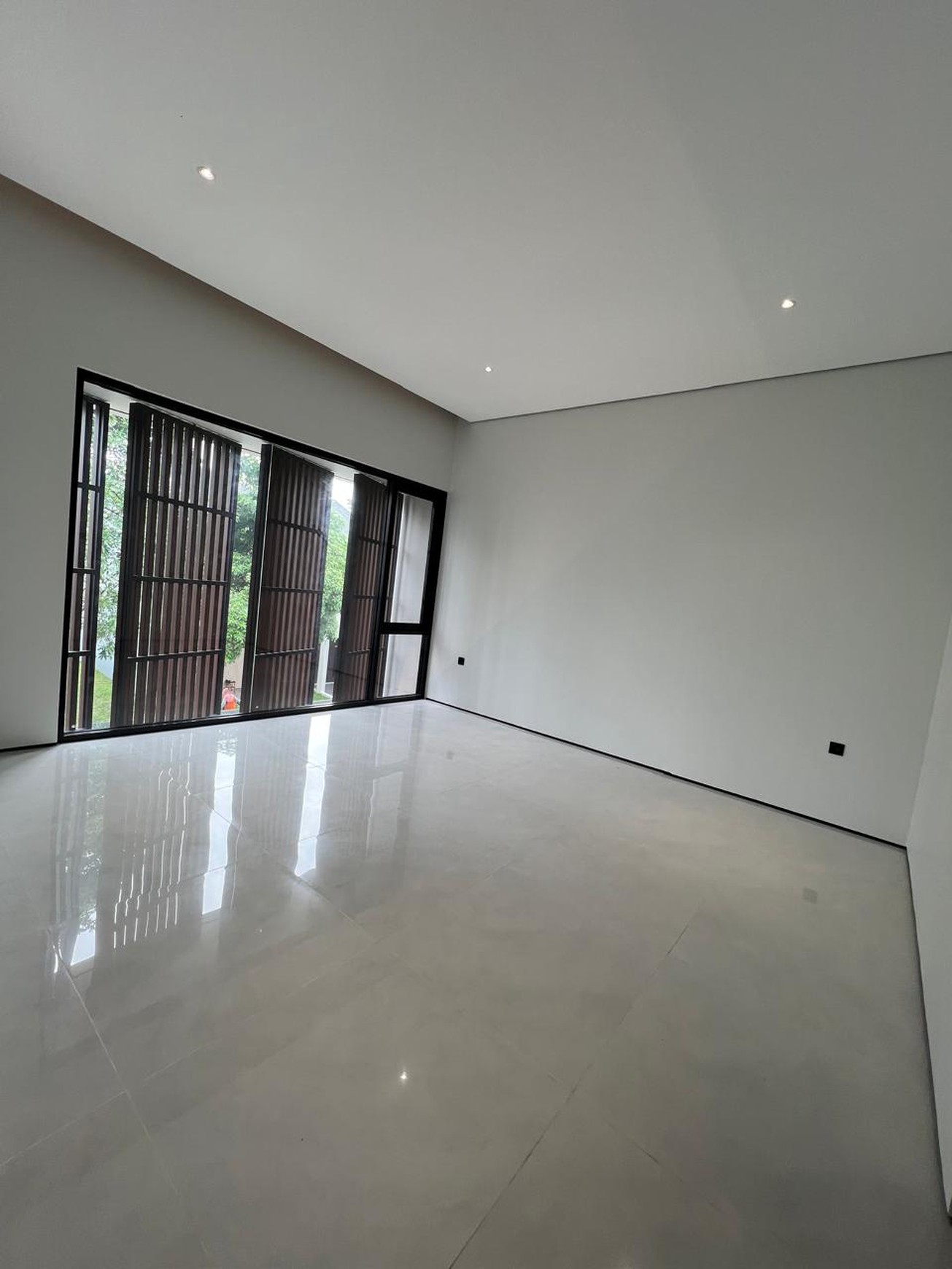 Rumah Futuristic di tengah BSD city Prestigia, Eminent