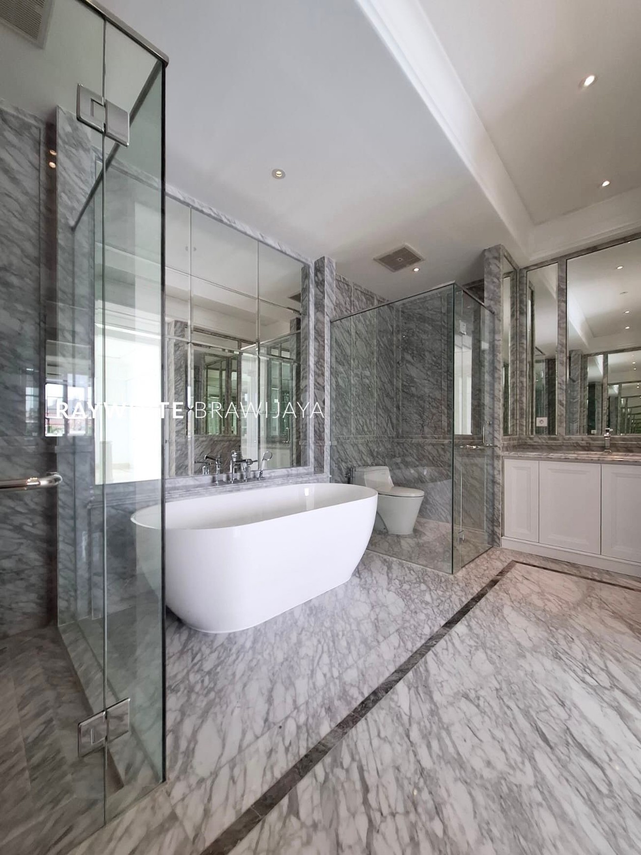 Brand New House Americal Classic Area Kemang Dalam