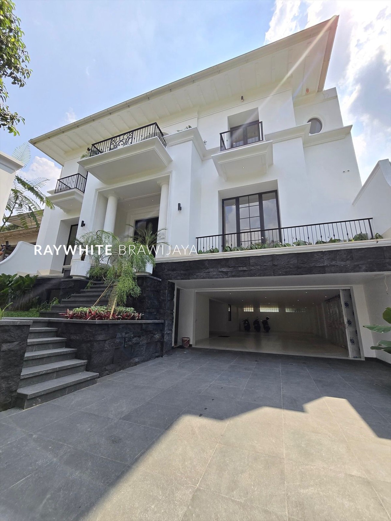 Brand New House Americal Classic Area Kemang Dalam