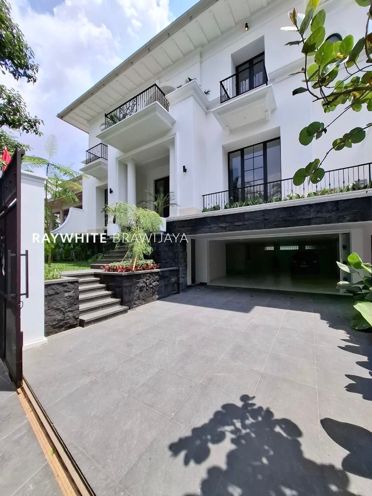 Brand New House Americal Classic Area Kemang Dalam